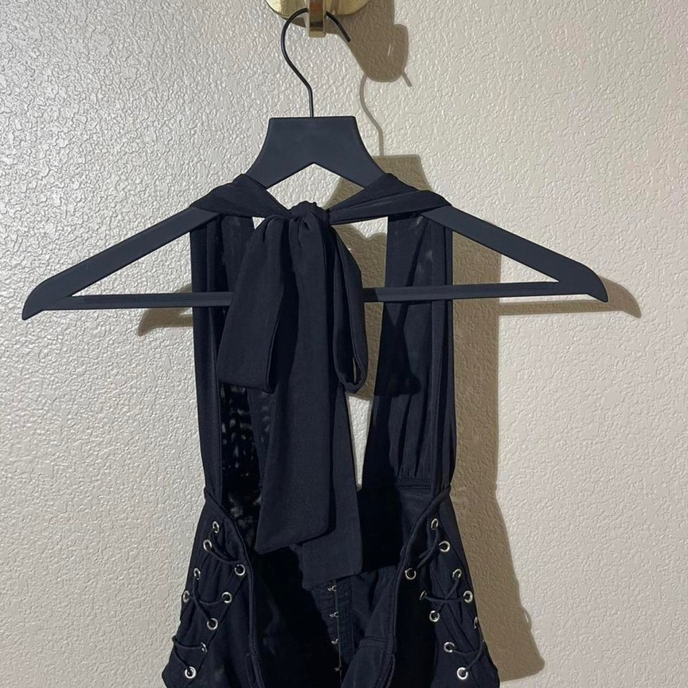I am gia black top with tie - Picture 2 of 8